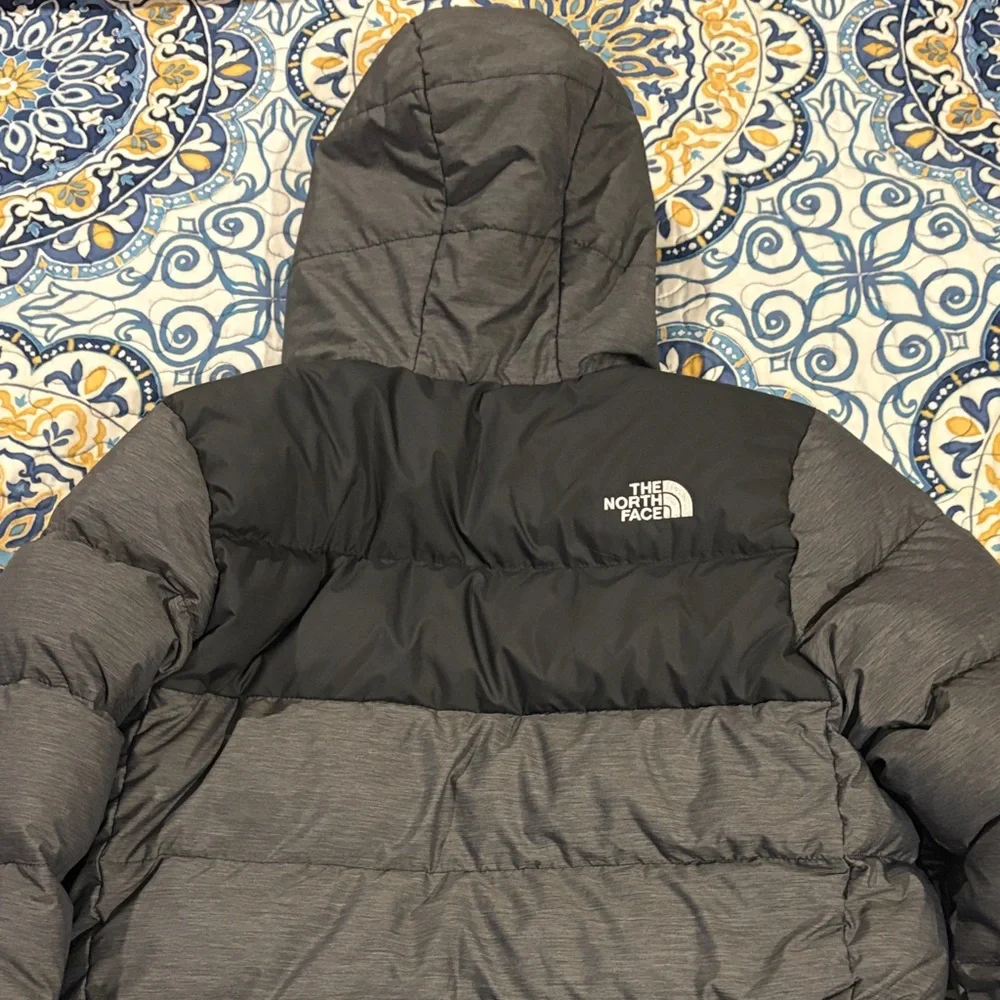The North Face Men's Black and Gray Puffer Jacket - Picture 4 of 4